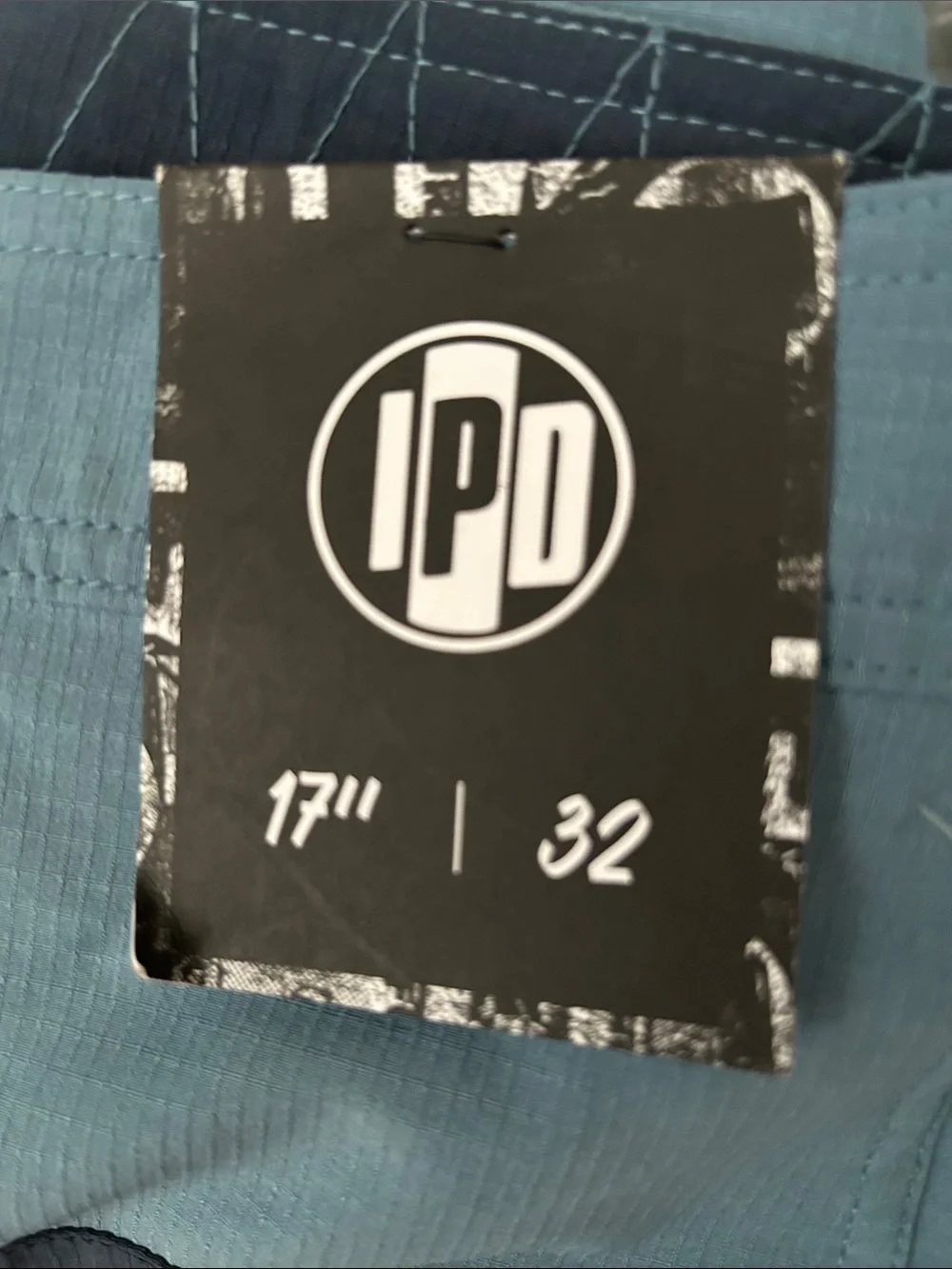 IPD 32 Board Shorts 17” in Shade Blue color block pockets drawstring 128 Fit NWT